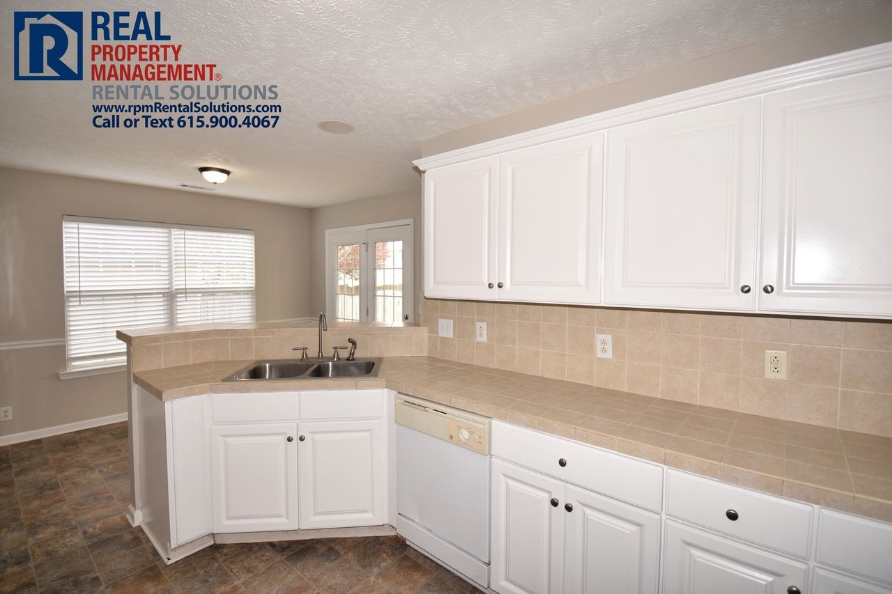 1535 Antebellum Dr - Photo 7 of 23