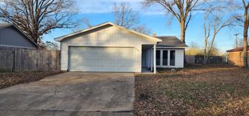 featured image of 1007 N Roselawn Dr