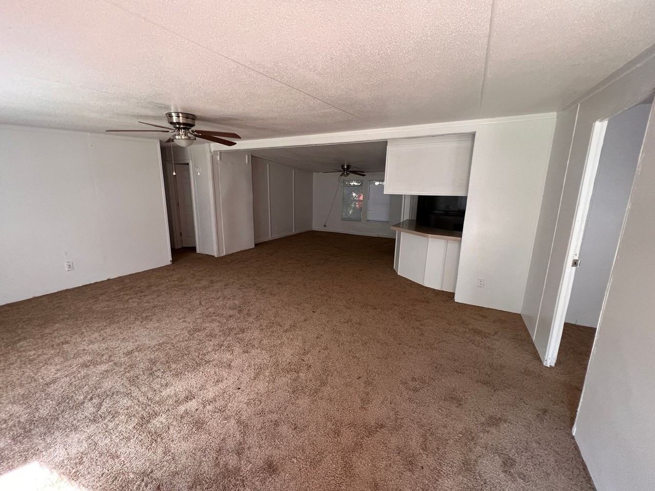 112 E Troy Ter - Photo 2 of 11