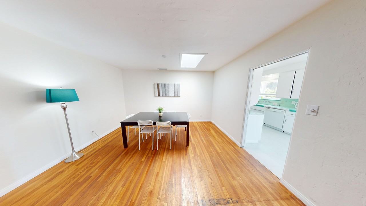 4815 63rd St - Photo 3 of 13