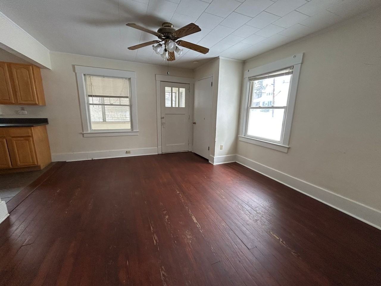 512 State St - Photo 3 of 12