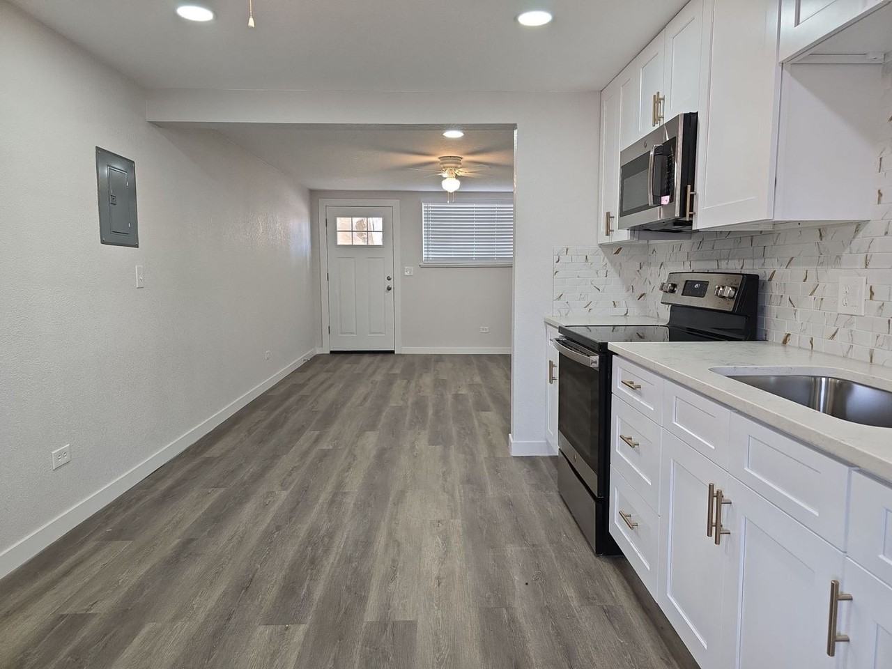 5380 W 3rd Pl #3 - Photo 3 of 22