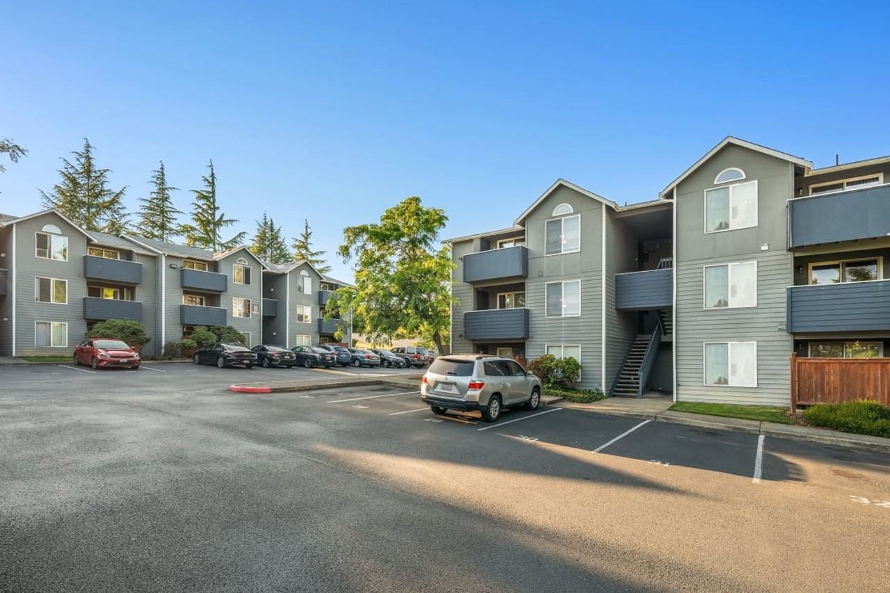 Spacious 2x2 Apartment Homes in Central Tacoma! - Photo 2 of 39