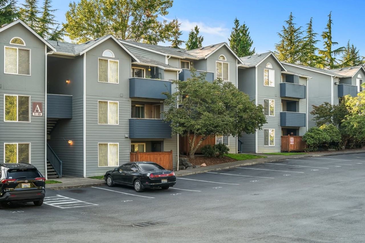 Spacious 2x2 Apartment Homes in Central Tacoma! - Photo 4 of 39