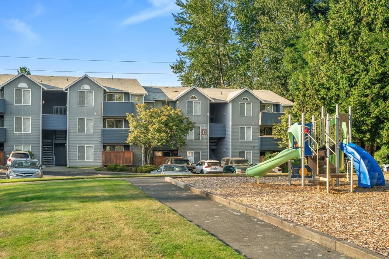 Spacious 2x2 Apartment Homes in Central Tacoma! - Photo 5 of 39