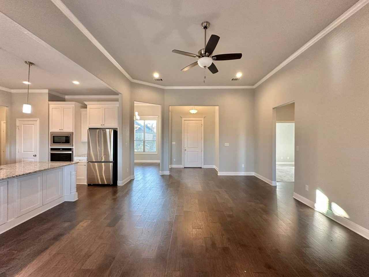 7318 Harpers Ridge Ln - Photo 6 of 35