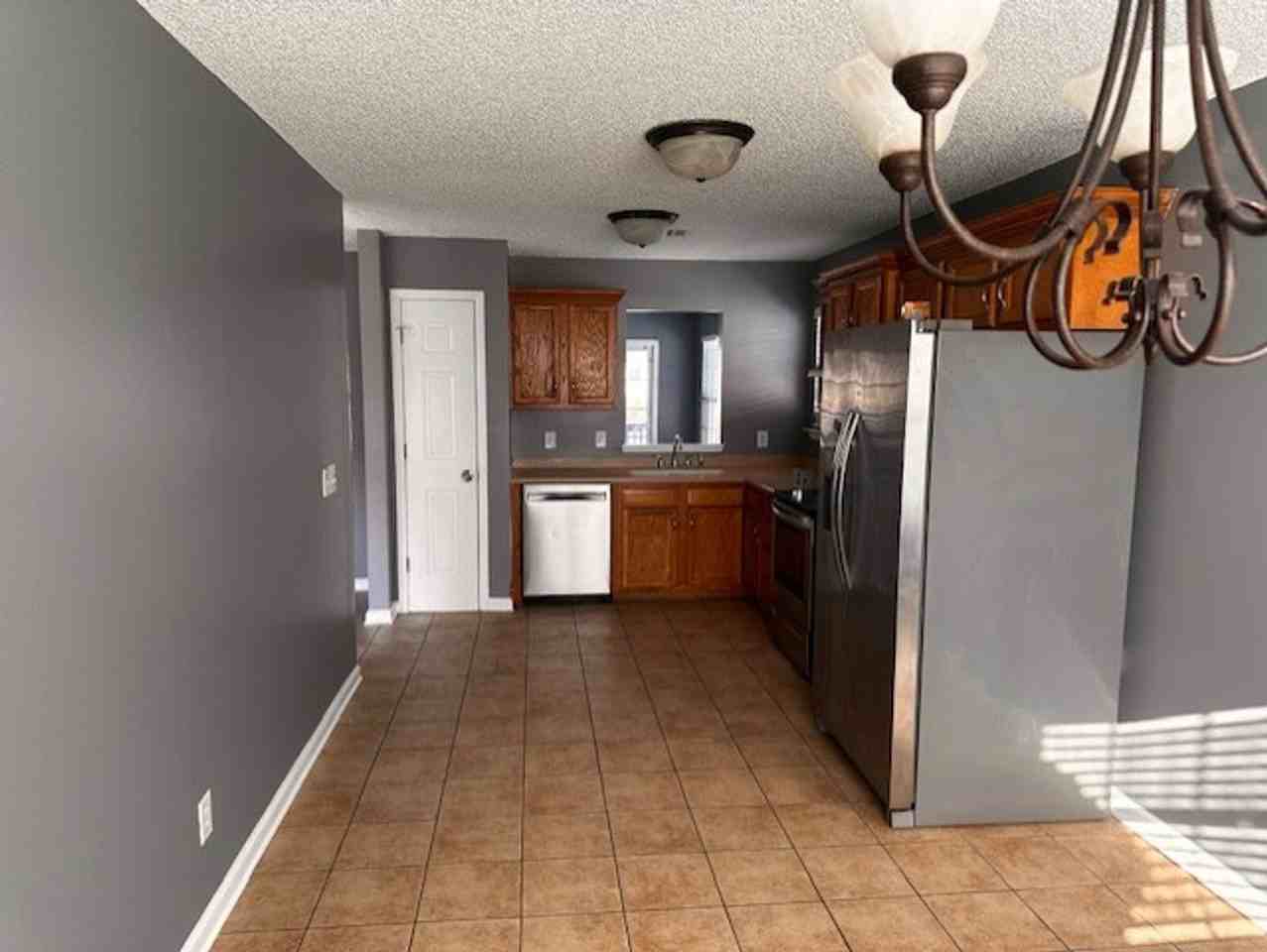 6 Springwater Dr - Photo 4 of 15