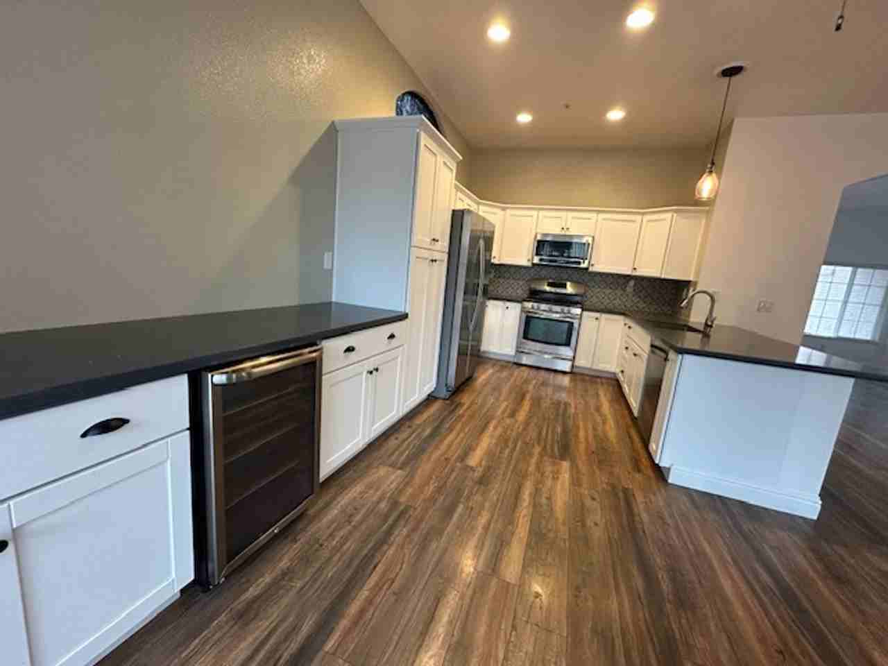 888 Browning Cir - Photo 7 of 16