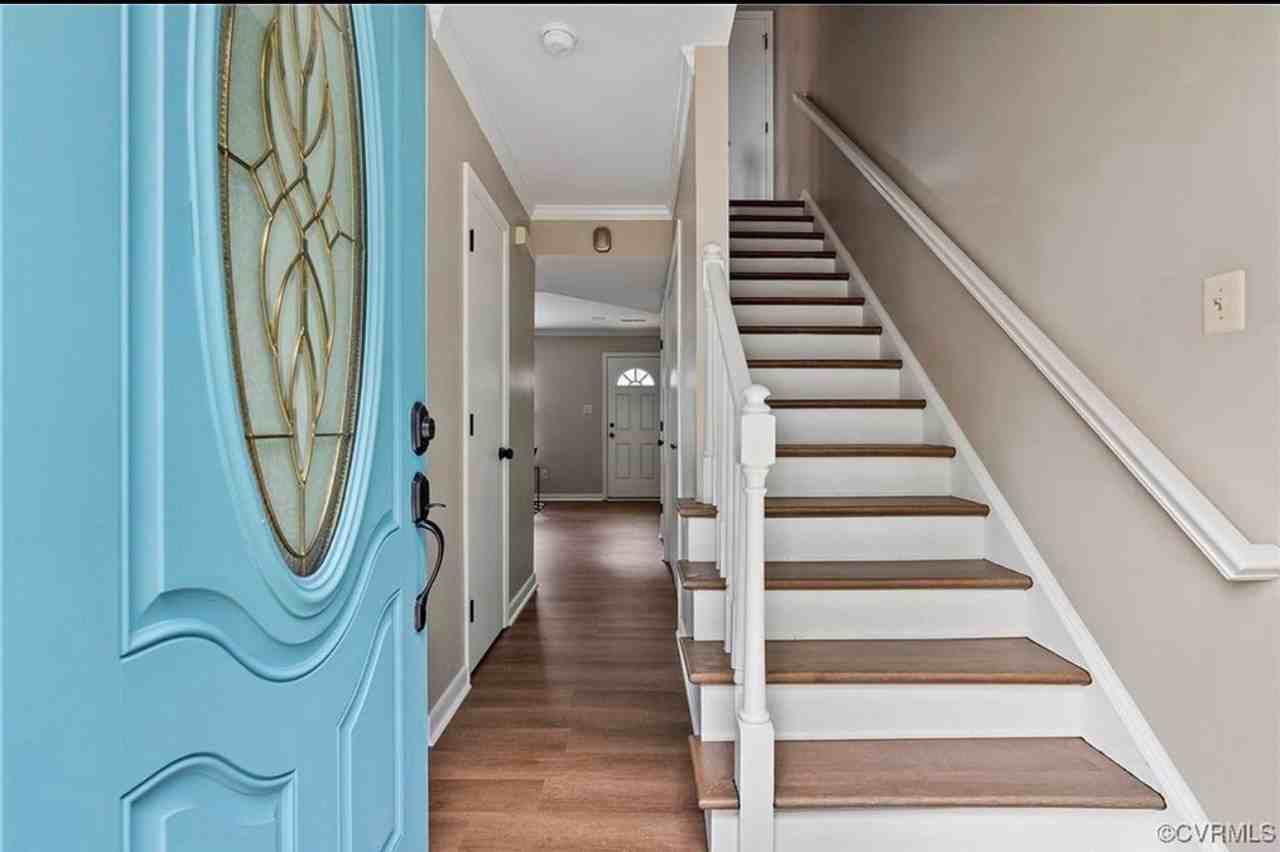 2004 Seminary Ave - Photo 3 of 23