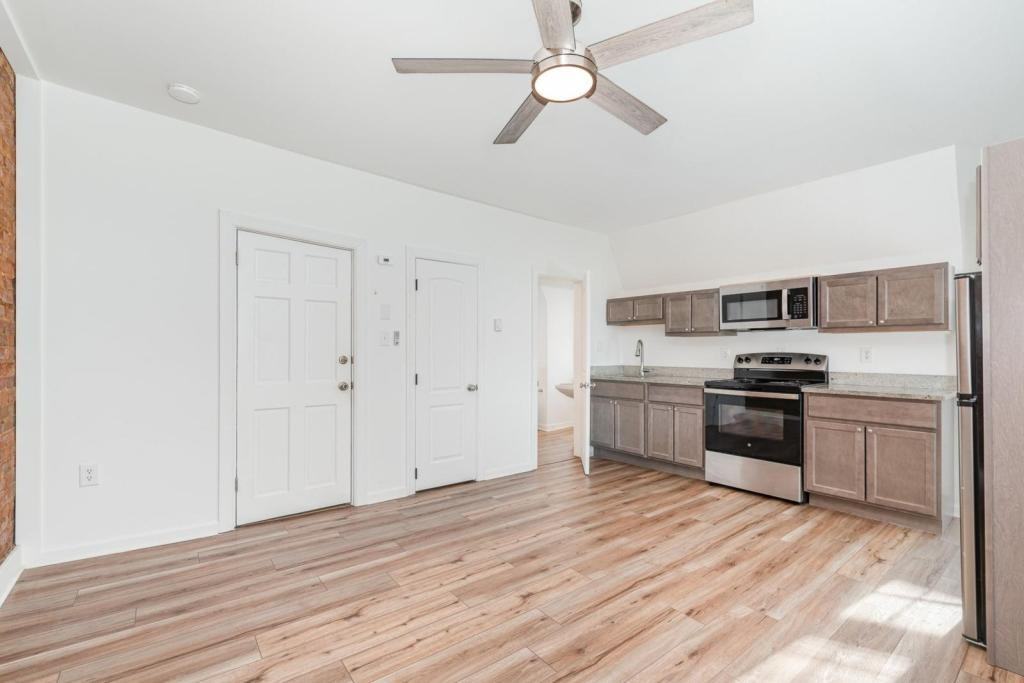 1629 N 2nd St ##4 - Photo 4 of 13