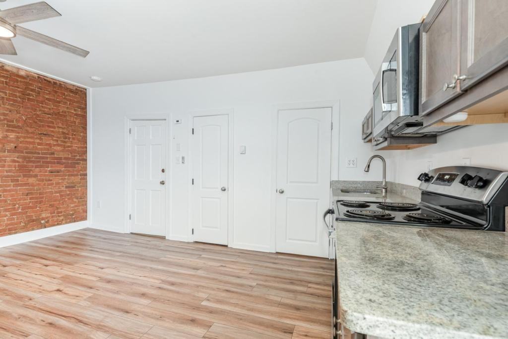 1629 N 2nd St ##4 - Photo 7 of 13