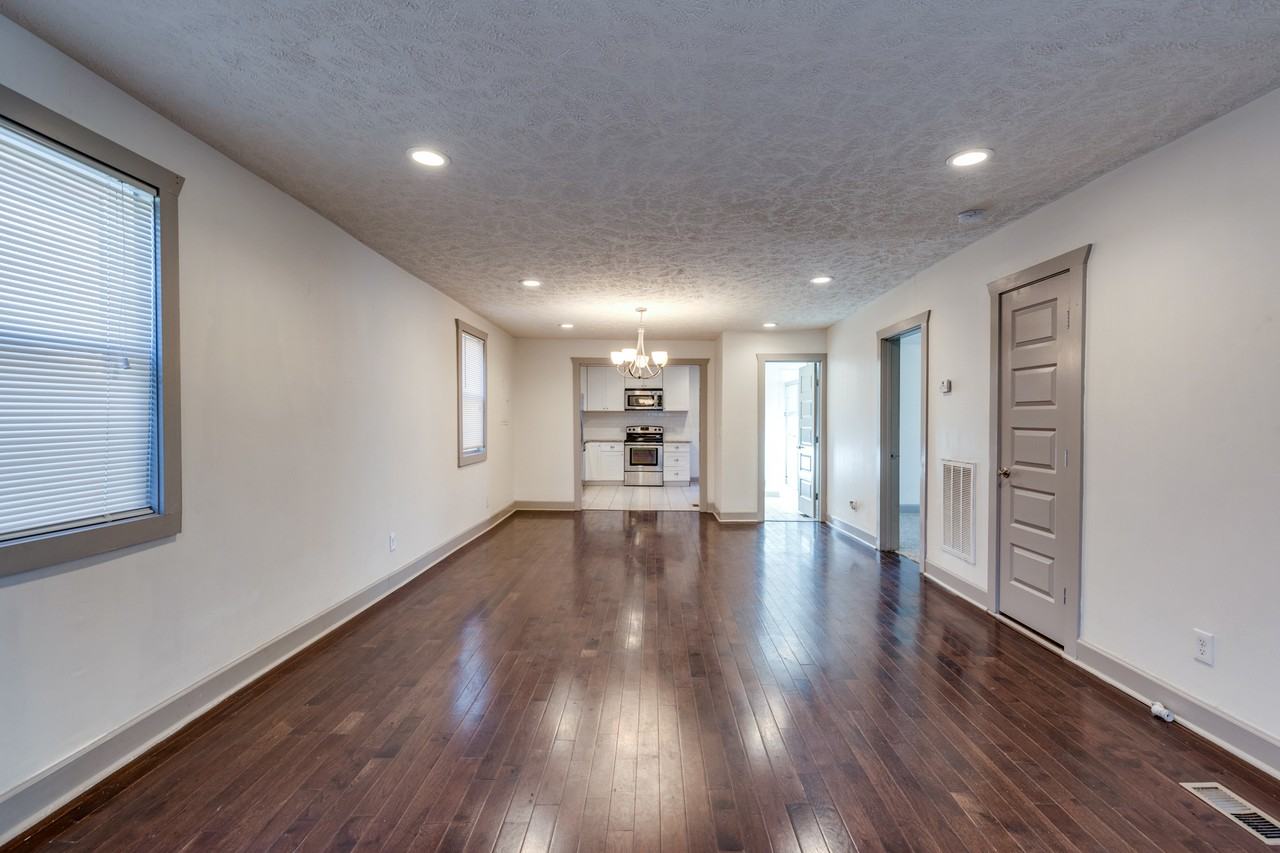 1018 Clemmons St - Photo 3 of 27