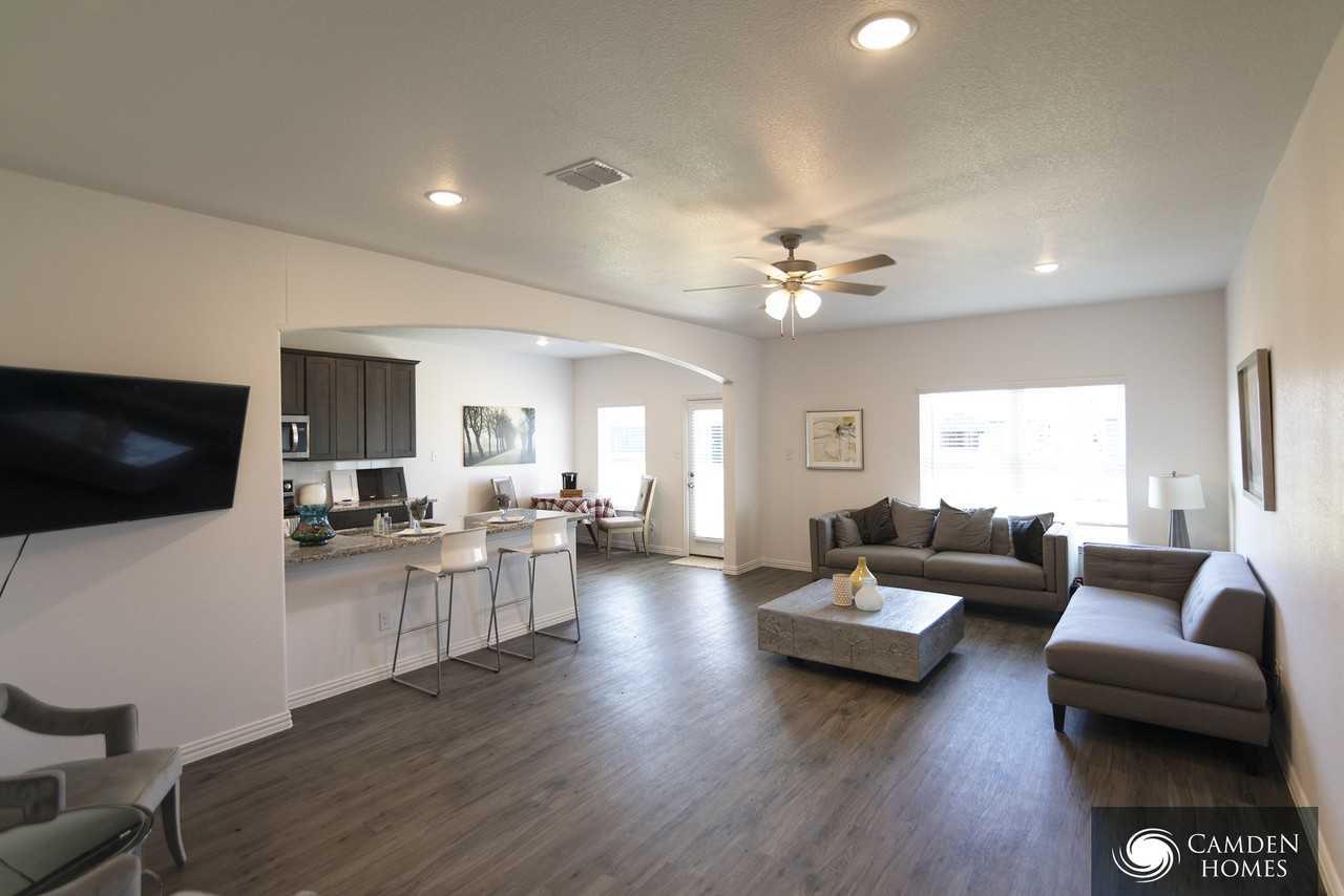 175 Mustang Dr - Photo 2 of 7