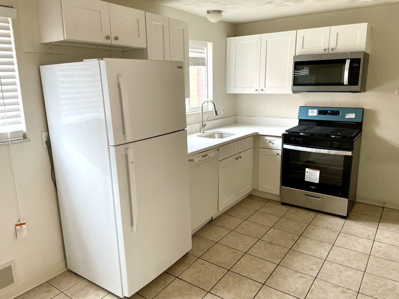 434 Brierly Ln #1 - Photo 3 of 9