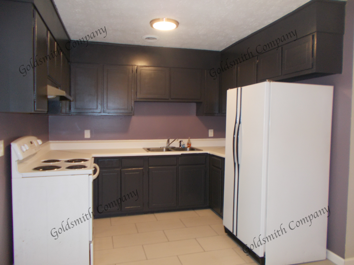 403 Idlewild Ave #403 - Photo 3 of 7