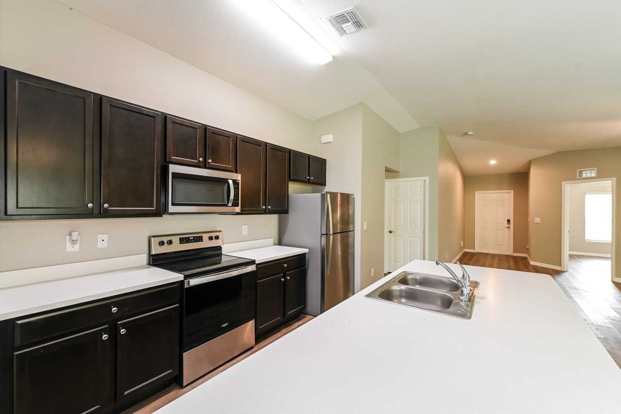 14134 Packard Ave - Photo 2 of 19