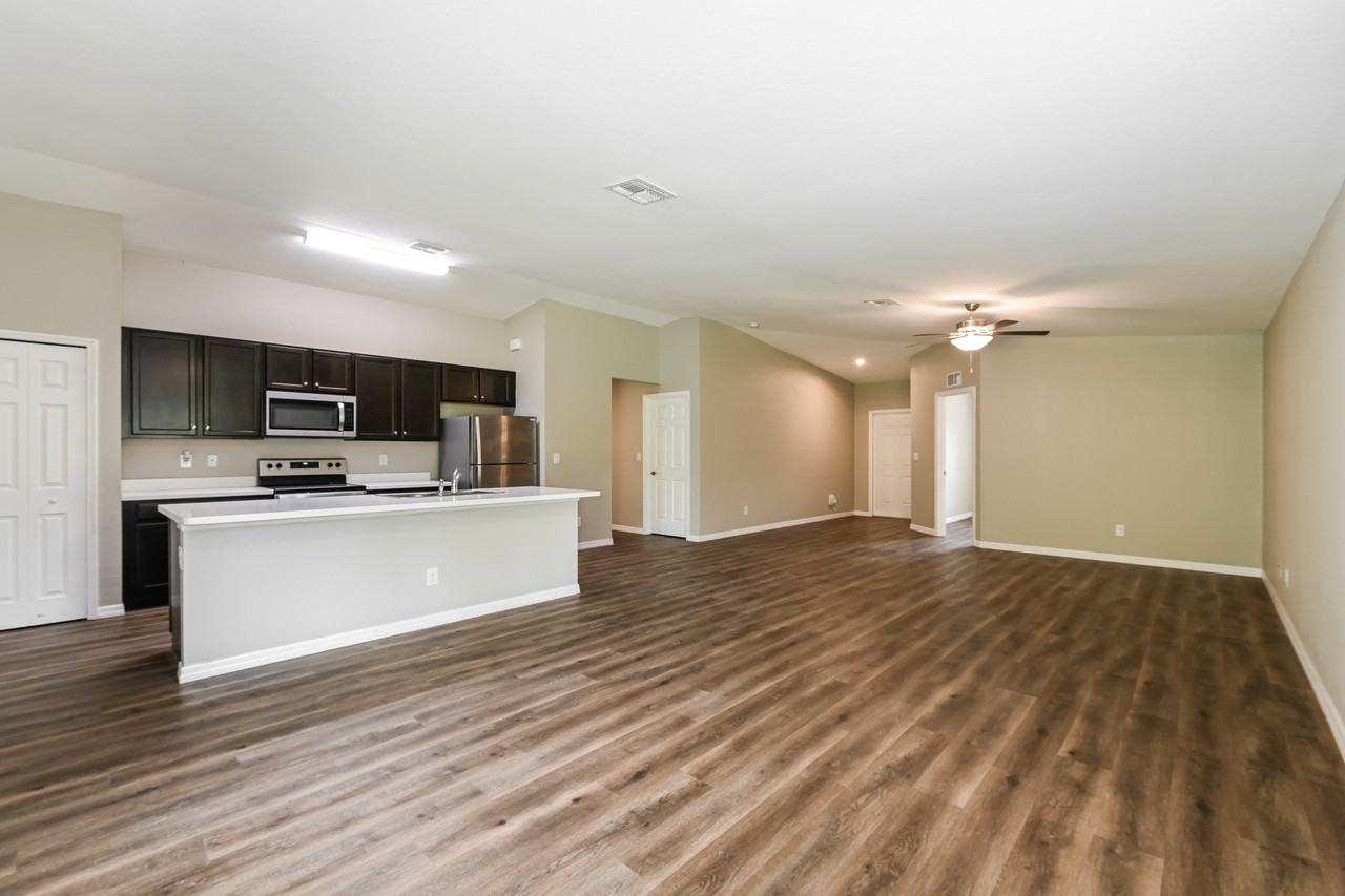 14134 Packard Ave - Photo 6 of 19