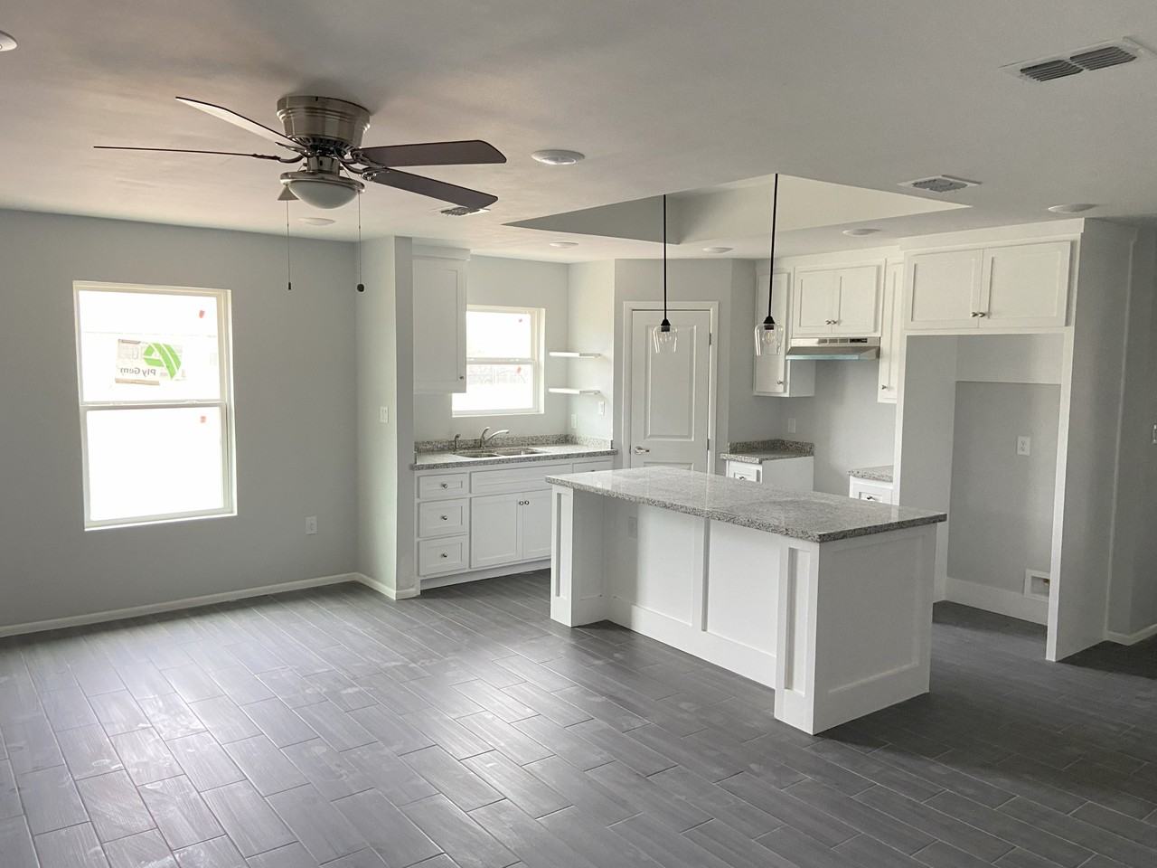 1405 Glasscock Ave #B - Photo 3 of 9