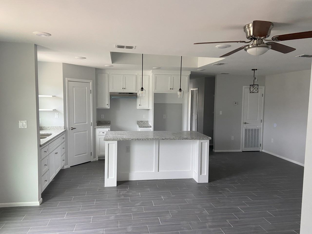 1405 Glasscock Ave #B - Photo 4 of 9