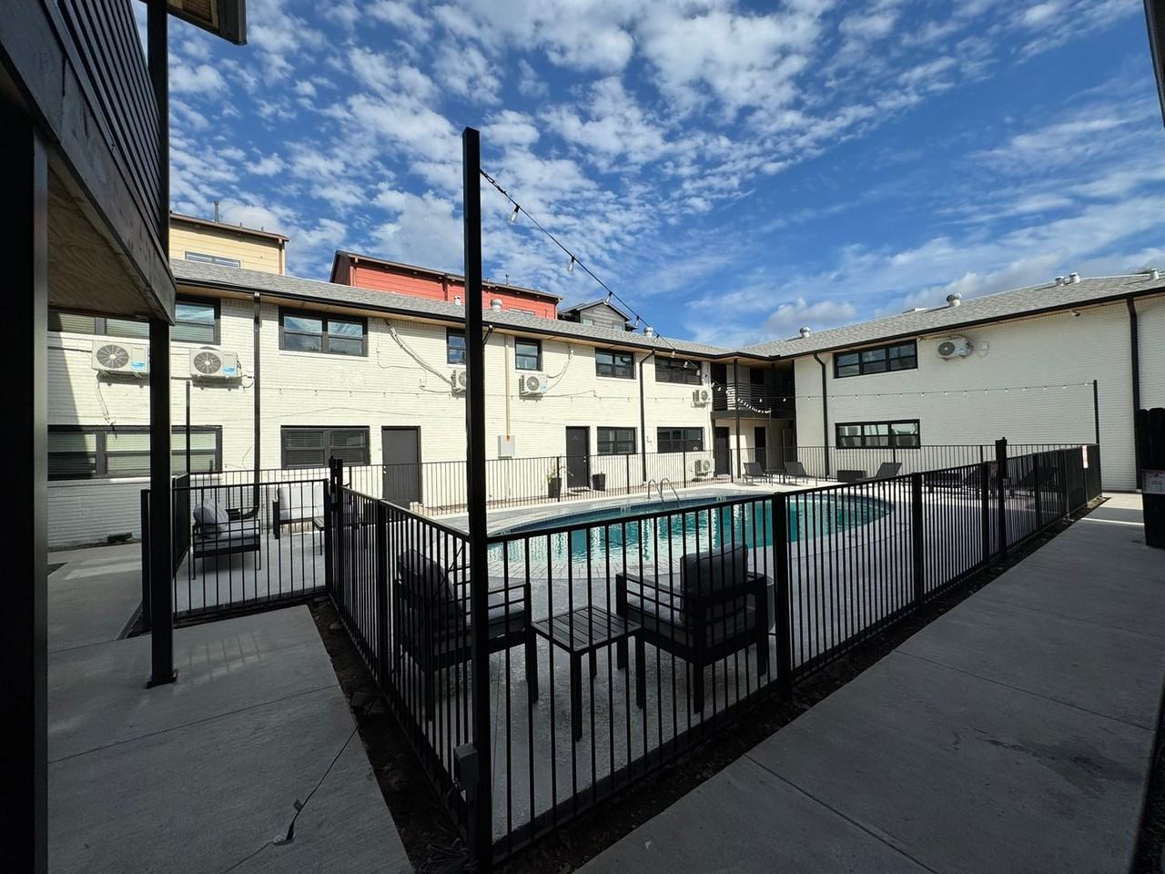 The Block At Montrose - Photo 3 of 50