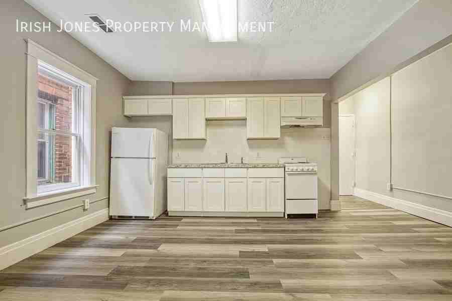 1715 Pine Ave #4 - Photo 2 of 14