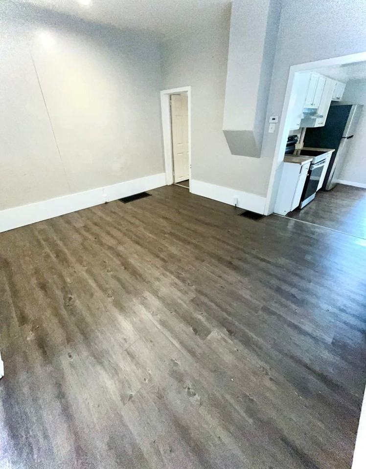 933 Elm St - Photo 3 of 10