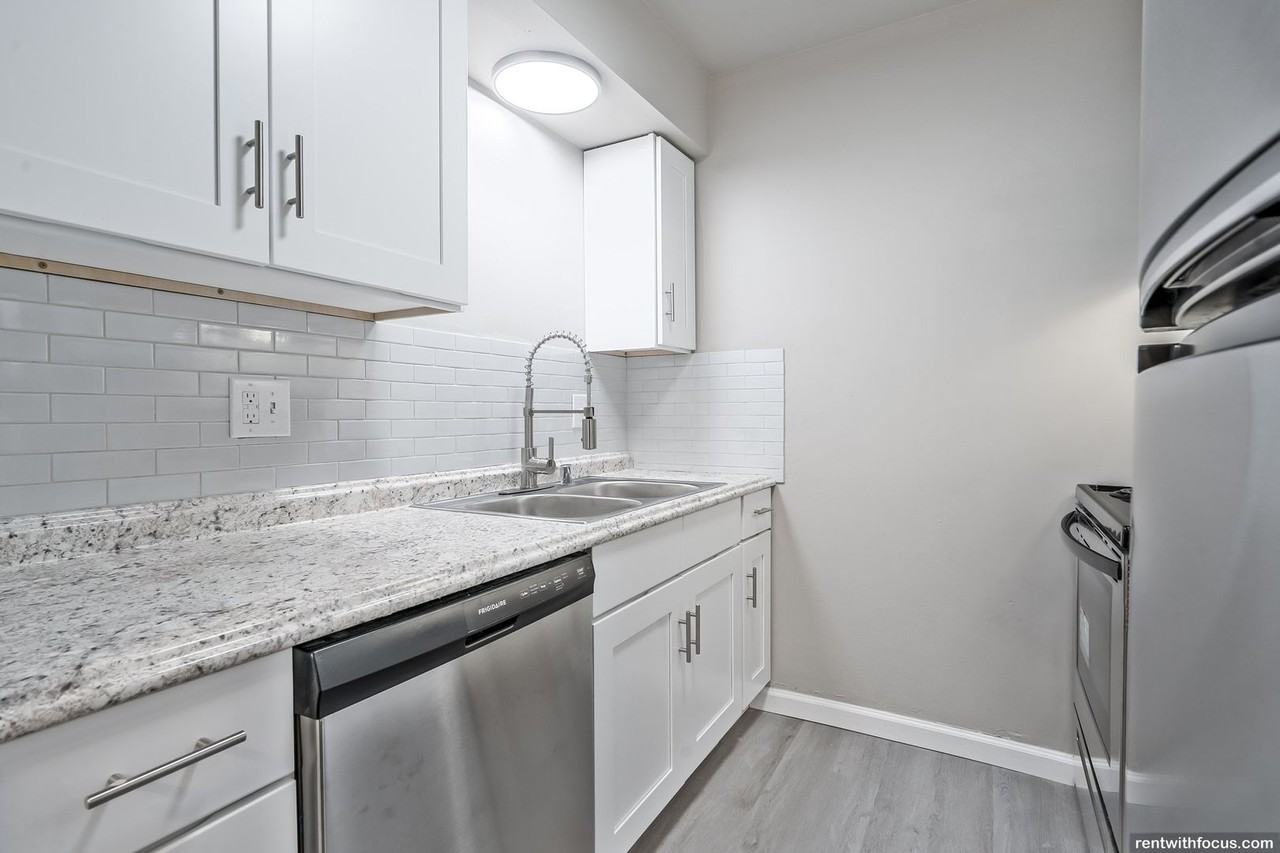 Franklin Park - Photo 2 of 24