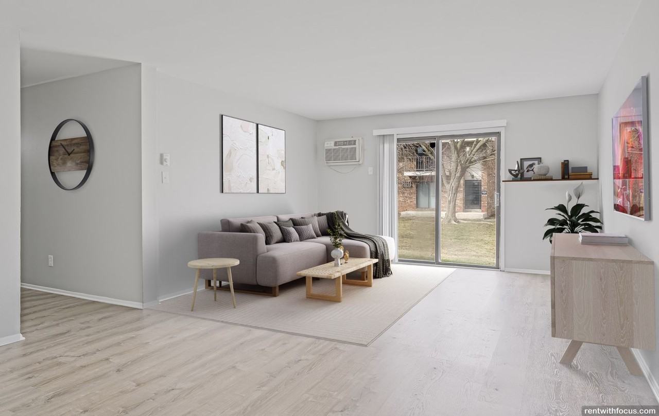 Franklin Park - Photo 4 of 24