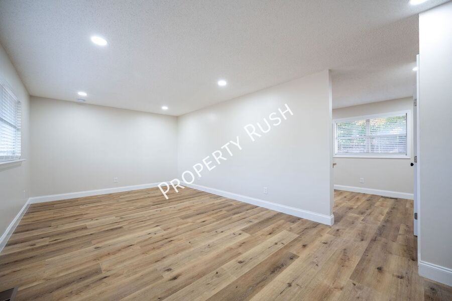 20 Linda Ln - Photo 6 of 34