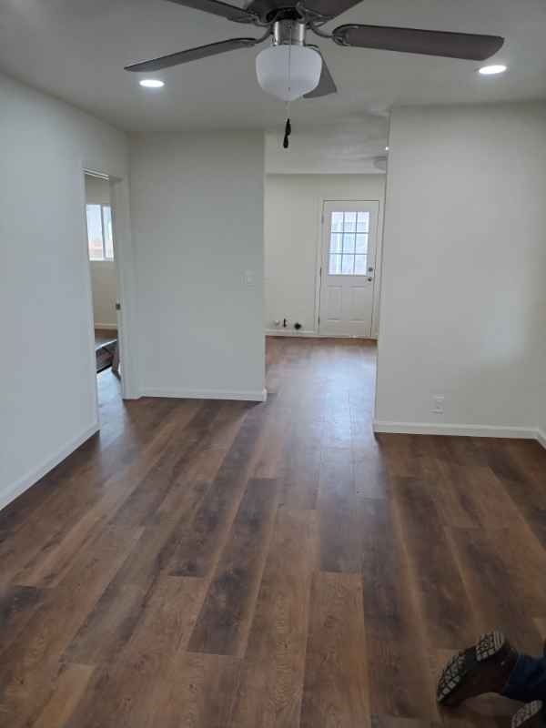 484 W Minarets Ave - Photo 2 of 16