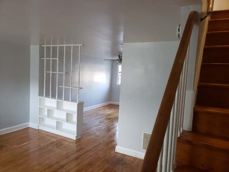 1534 Barrett Rd - Photo 2 of 13