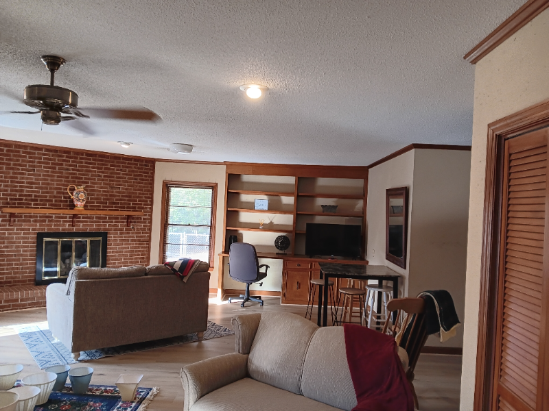 0001 Pinckney Ave #B - Photo 2 of 20