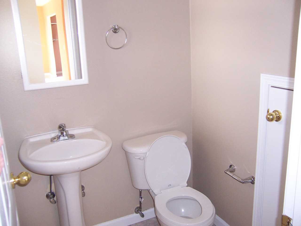 1250 Se Goodnight Ave - Photo 7 of 16