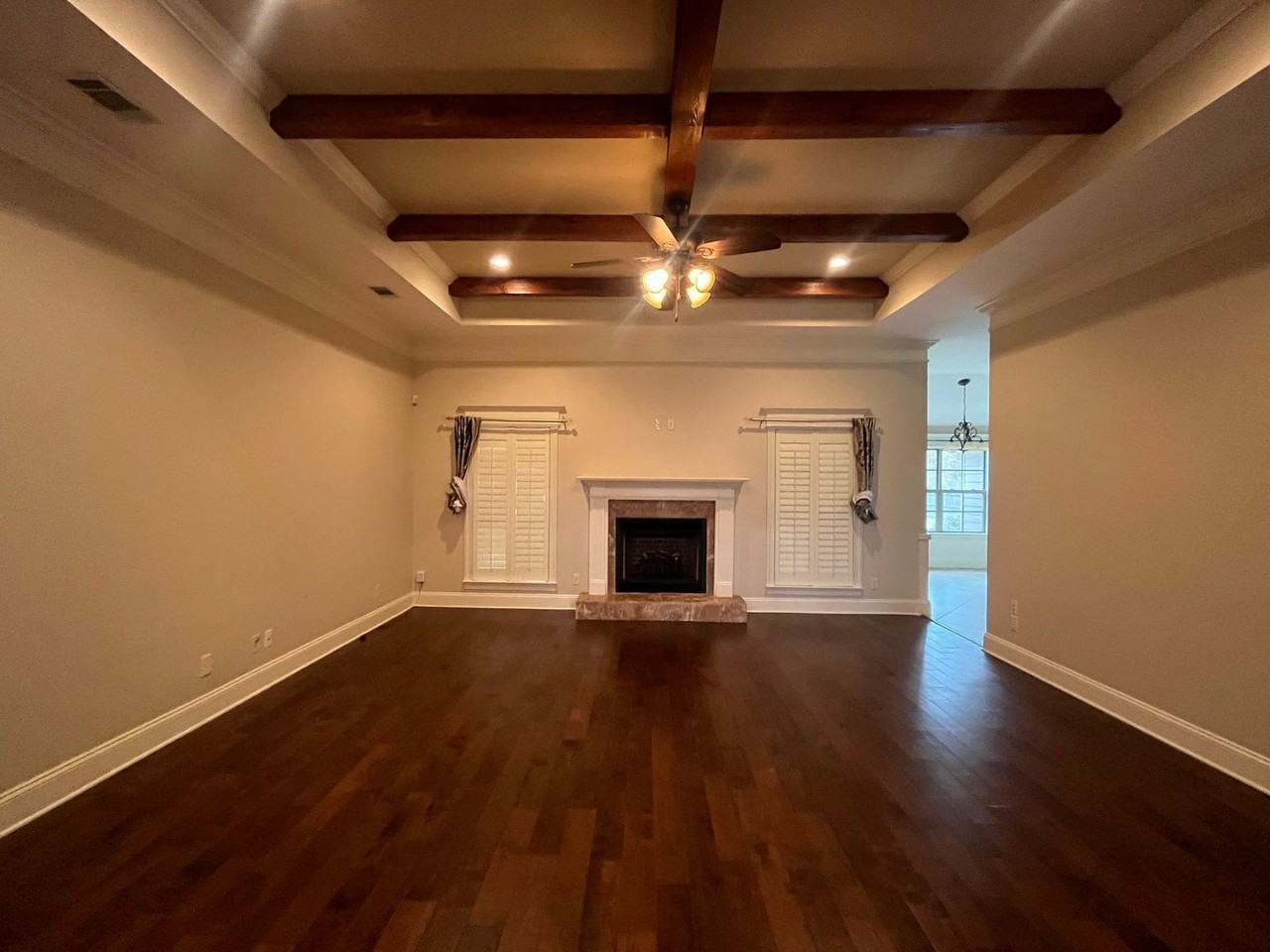 4497 4497 Mahan Dr - Photo 2 of 23