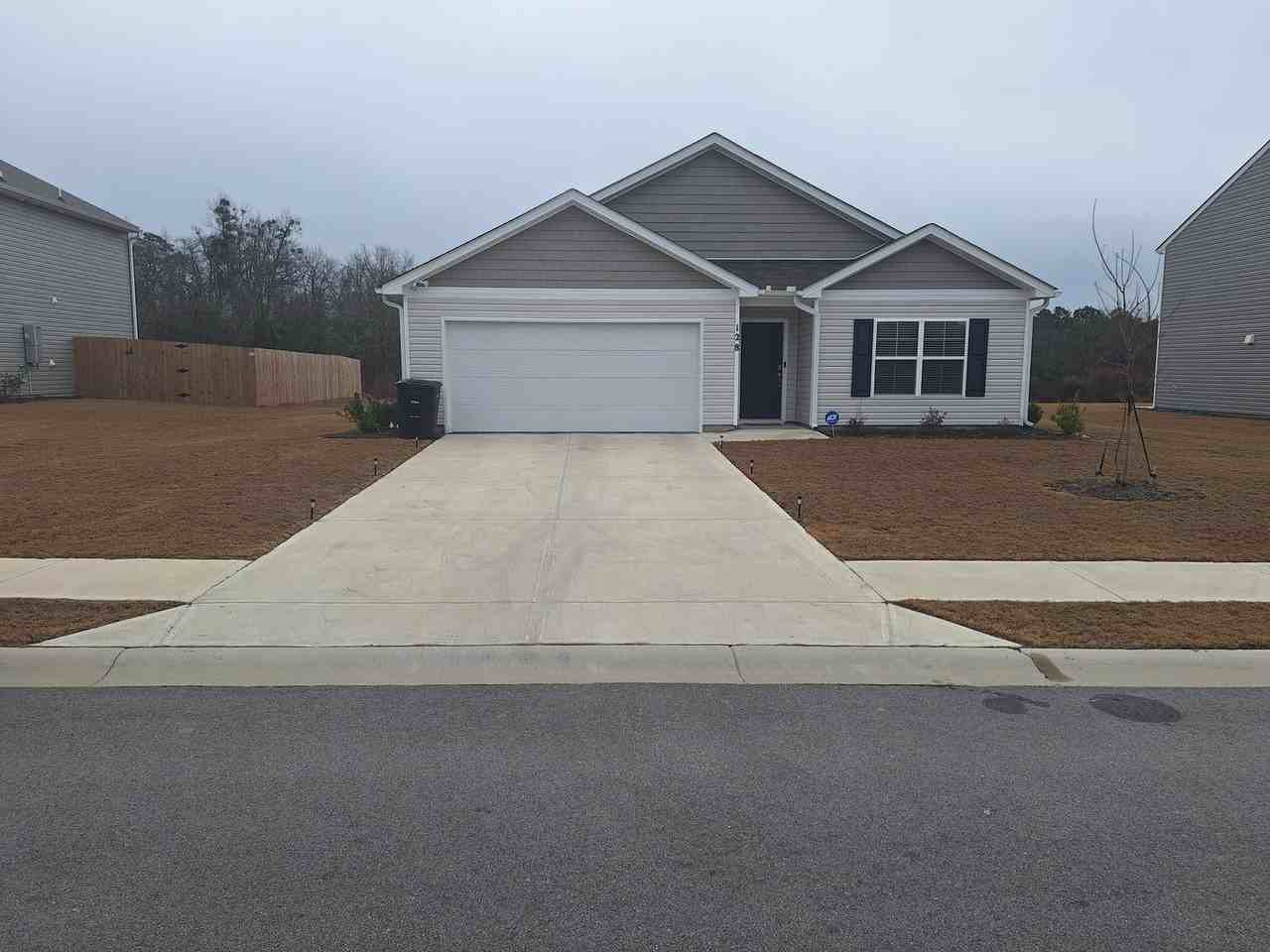 128 Woodmere Dr - Photo 2 of 38