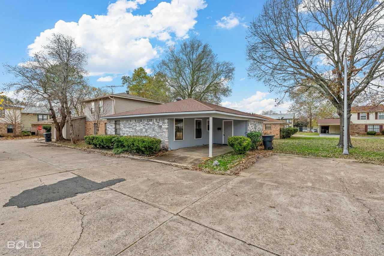 305 Orleans St - Photo 3 of 23