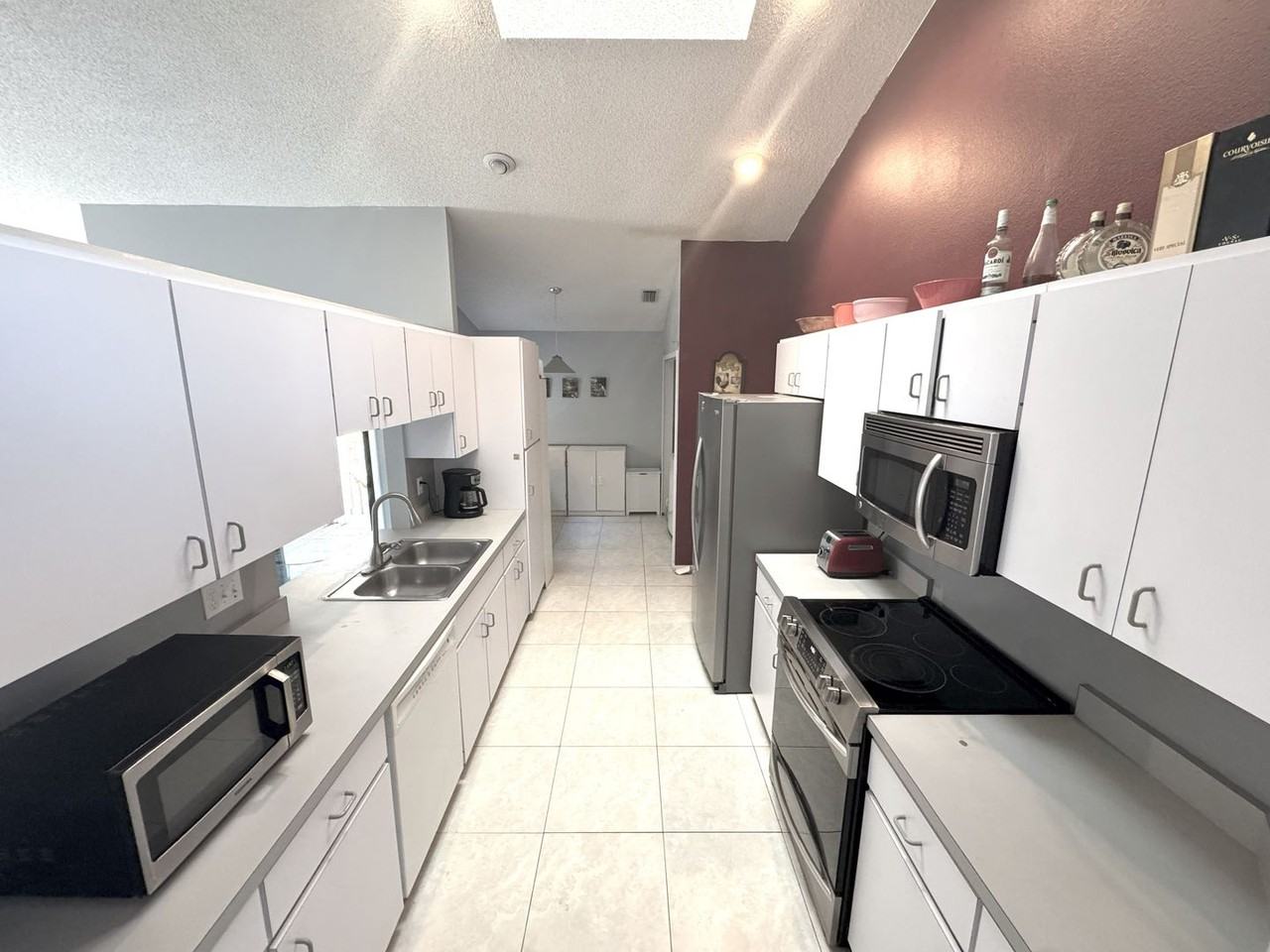 7352 Rangi Dr - Photo 5 of 20