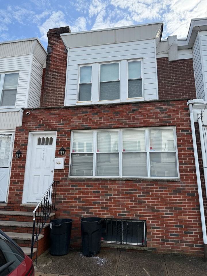 6754 Linmore Ave - Photo 2 of 14