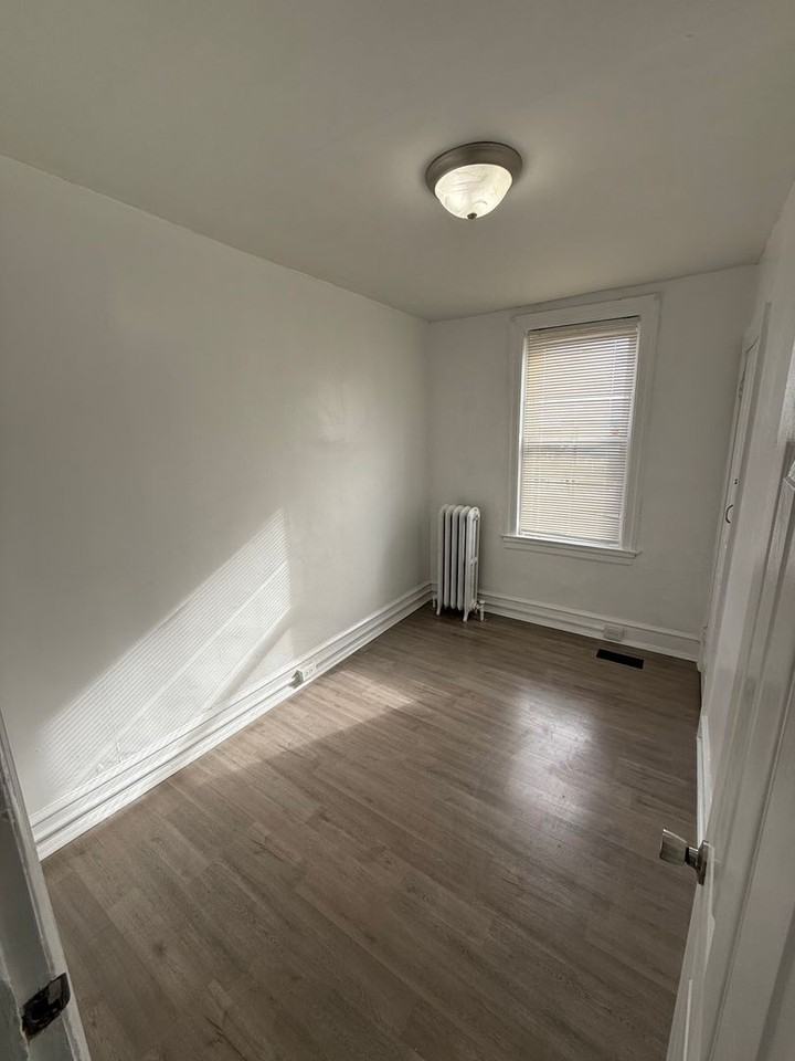 6754 Linmore Ave - Photo 6 of 14