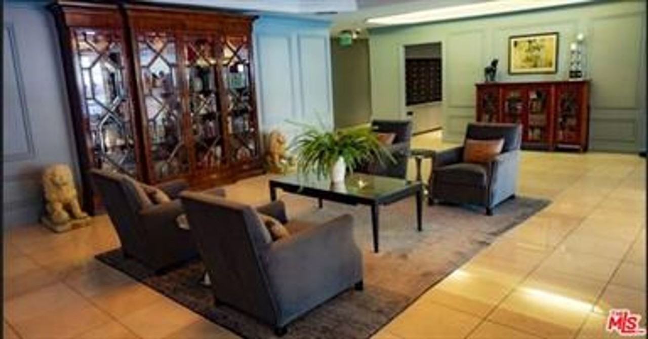 10660 Wilshire Blvd #407 - Photo 3 of 44