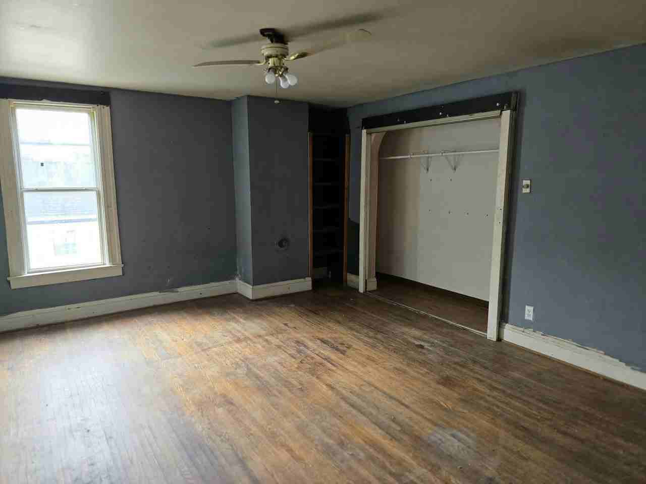 315 Marshall Street - Photo 2 of 12