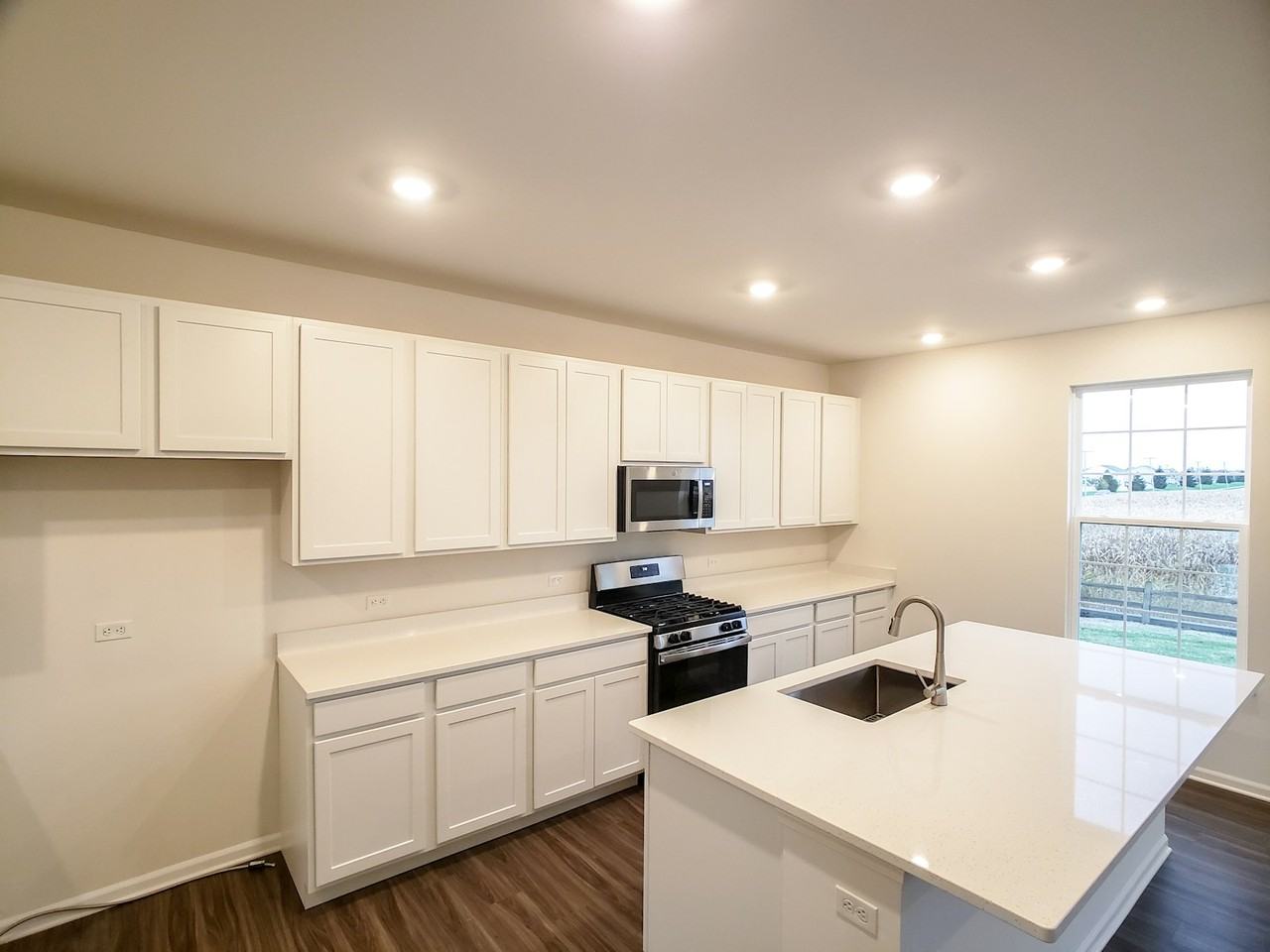 14101 Garden Way - Photo 2 of 22