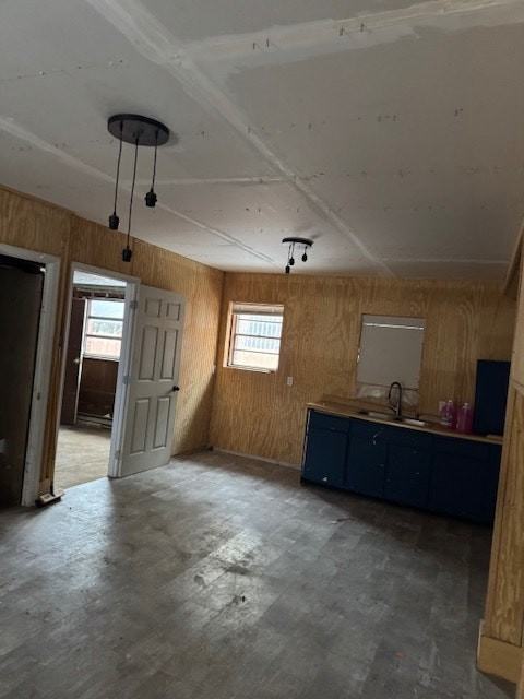 205 N Cumberland Ave - Photo 3 of 9