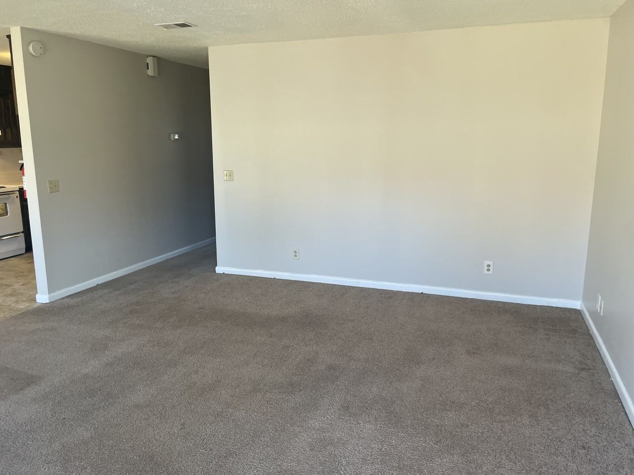 405 19th St E #1 - Photo 4 of 18