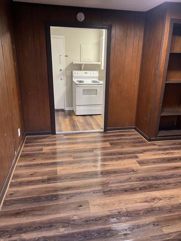 3950 S Dixie Rd #4 - Photo 6 of 11