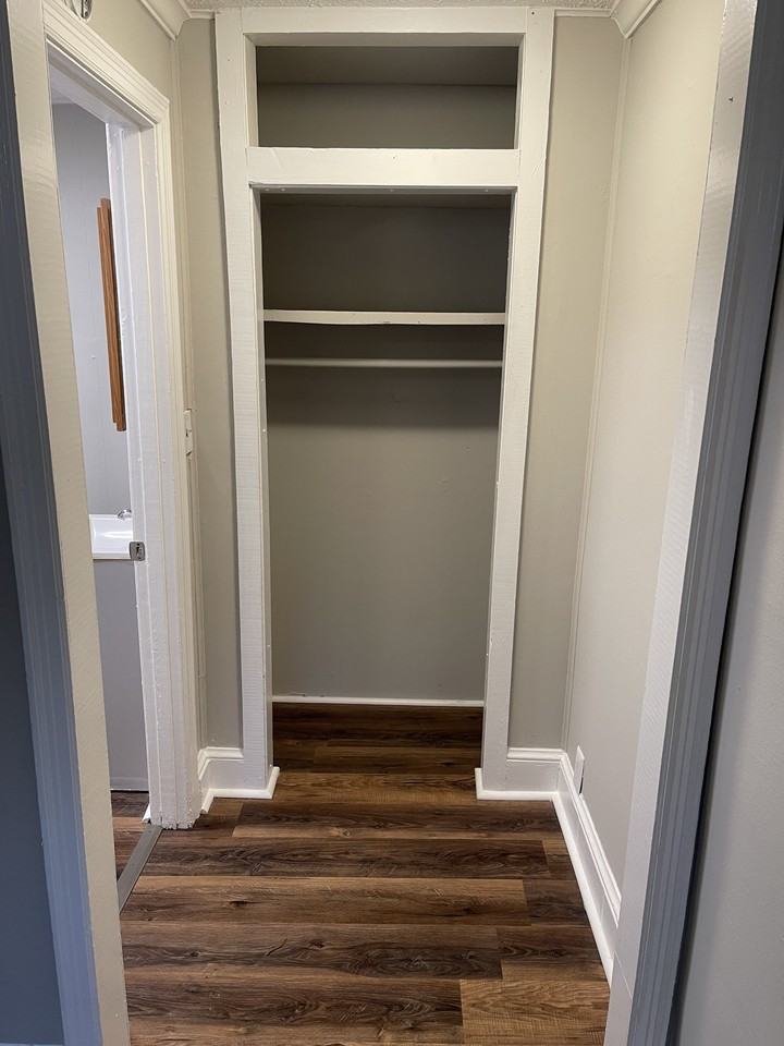 3950 S Dixie Rd #4 - Photo 7 of 11