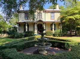 featured image of 105 Whitehead Ave Ne #NA