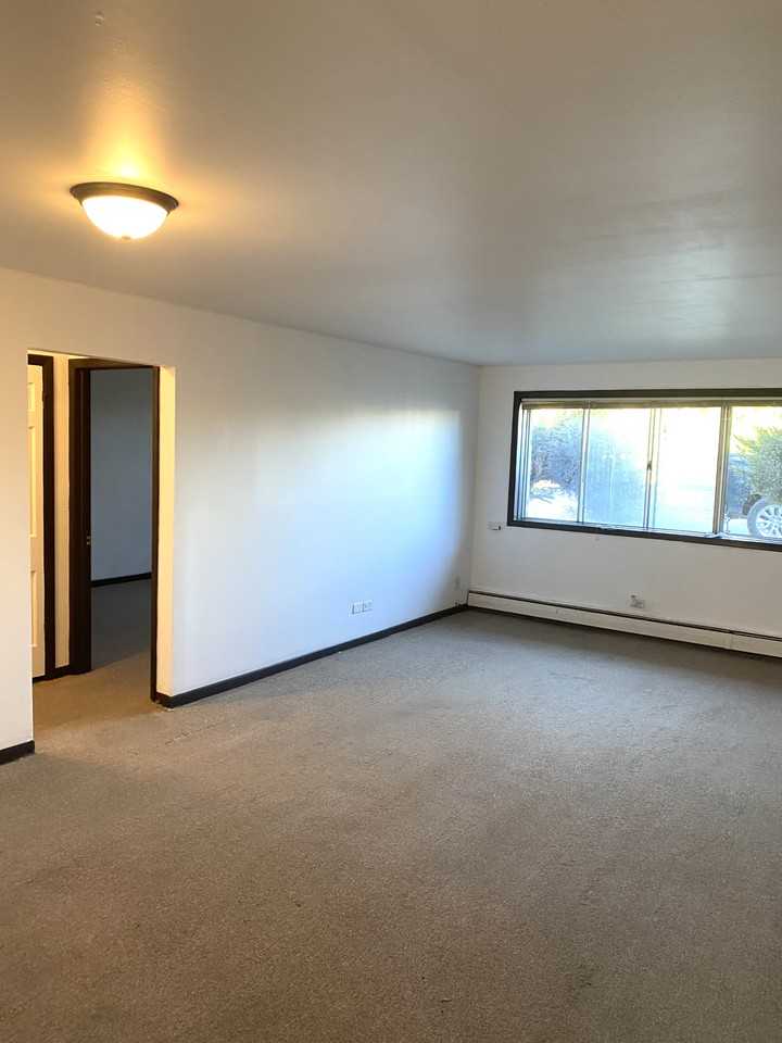 4 Lippincott Rd #1N - Photo 3 of 6