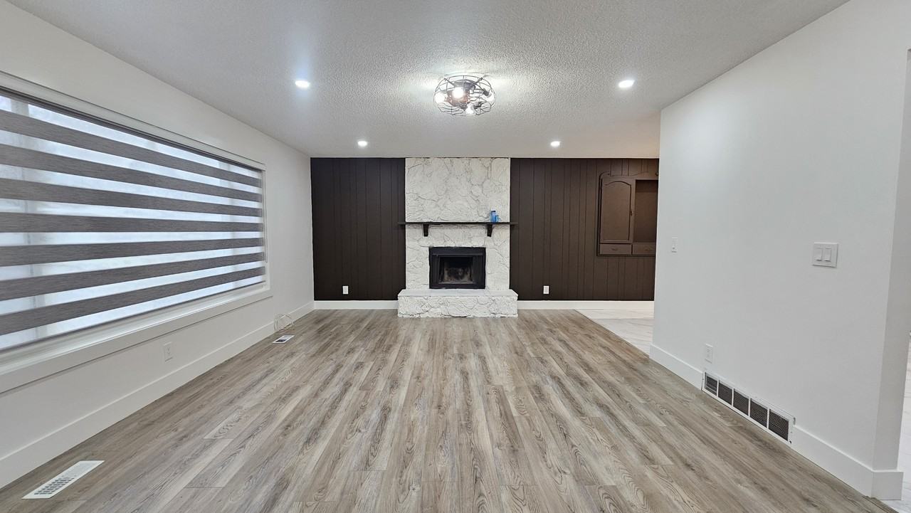 6085 Glenmore Dr #A - Photo 5 of 18