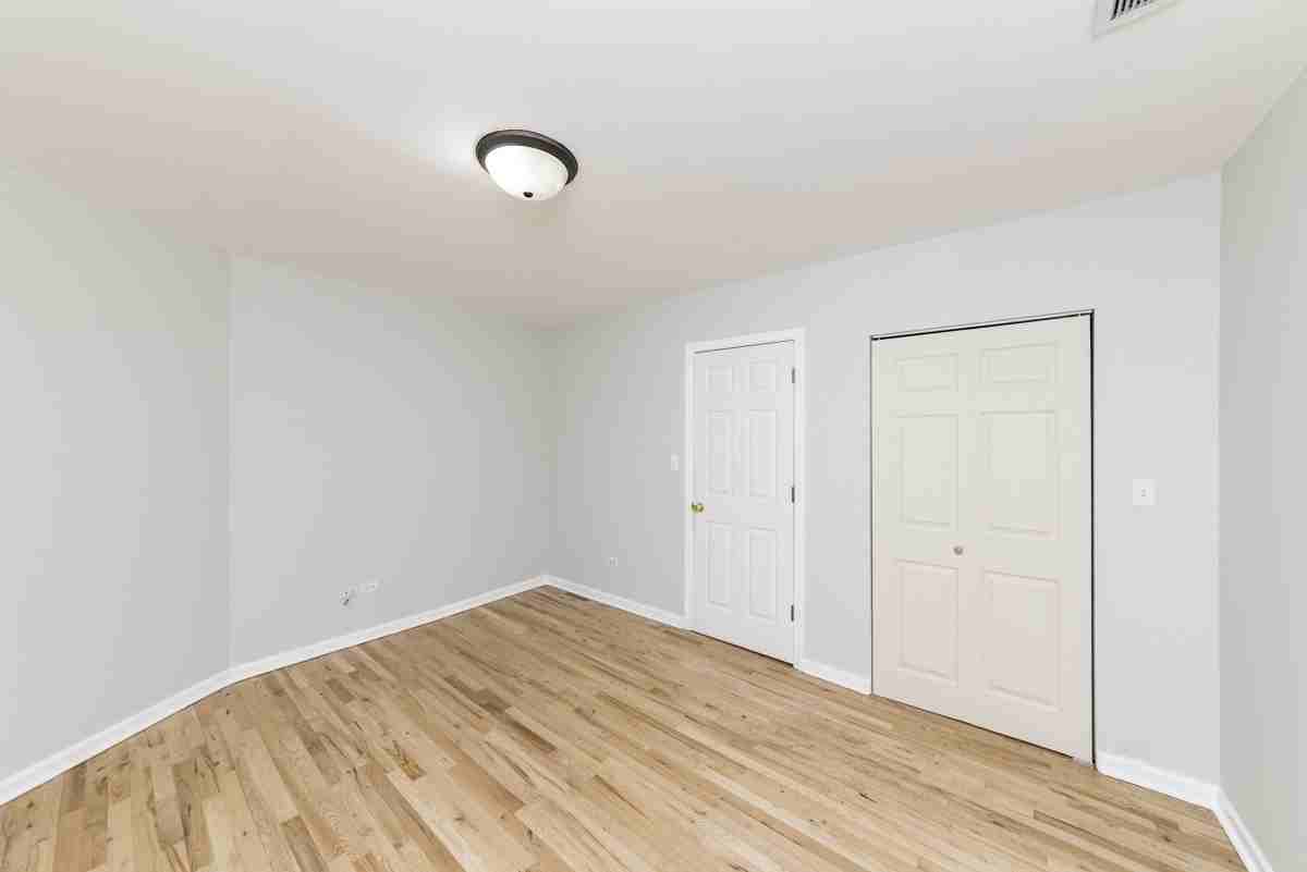 6136 N Mozart St #1 - Photo 7 of 17